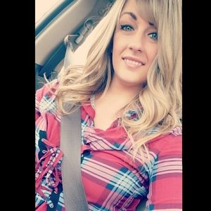 Meet your Posher, Nicole